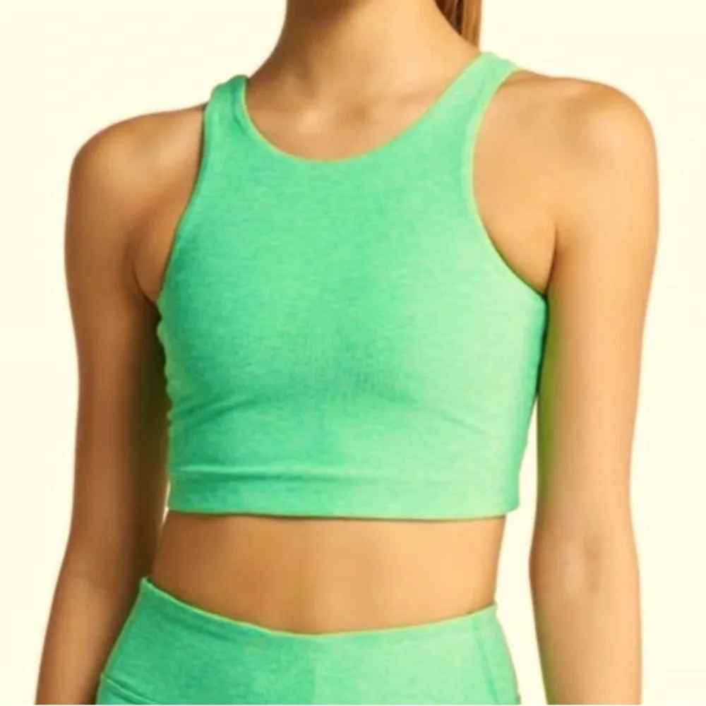 🍒NWT Outdoor Voices Venus Crop Top in Jadeite/Green. Size: XS - Picture 1 of 12